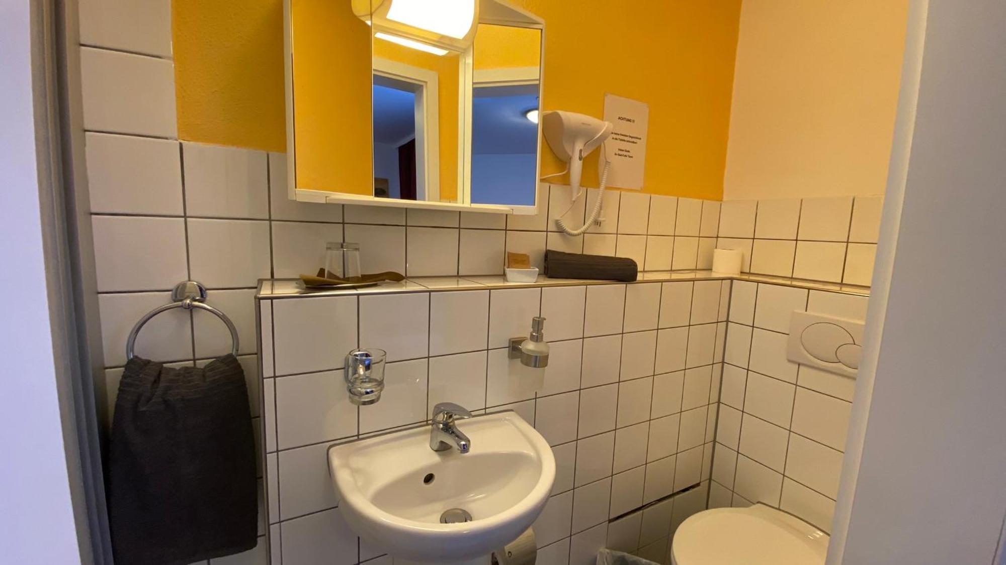 Hotel Garni Bad Cafe Bad Niedernau Quarto foto